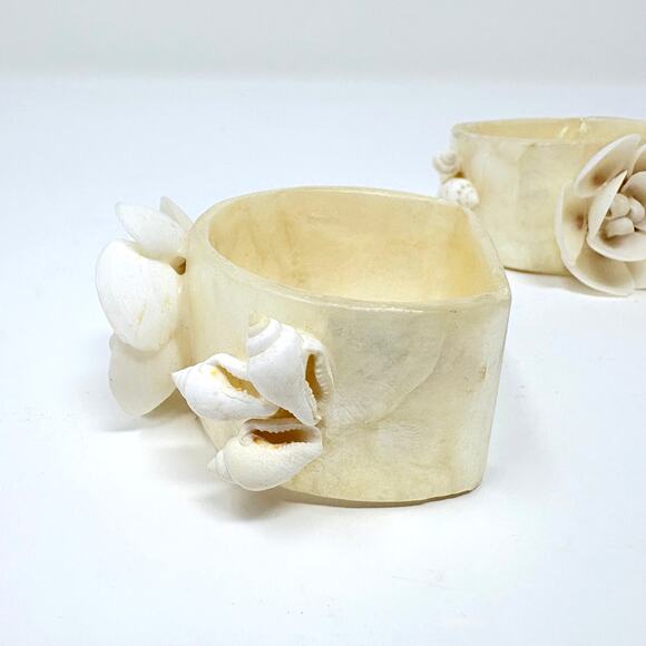 Vintage Capiz Shell Mother of Pearl Flower Rose Napkin Rings Set of 4 - 1970s - Picture 6 of 8